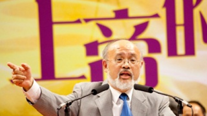 崇基院長盧龍光:丁光訓未說過「因愛稱義」