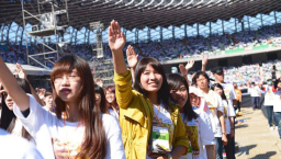 台灣「飢餓三十」五萬人熱情開場