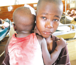 肯亞教堂恐襲血案後續:男嬰頭中彈待手術