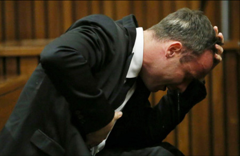 刀鋒戰士當庭慟哭懺悔 稱唯神能庇護自己