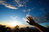 余創豪:人類為什麼有宗教?是自然本能的謬誤?