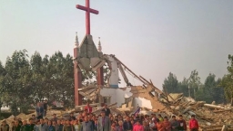 評論指浙江拆十字架教堂運動嚴重違憲