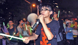 給鄺保羅大主教 黃之鋒:沒有信仰,我絕不會參與社會運動