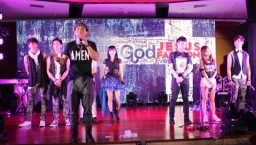 台灣藝人劉畊宏、羅文裕、陳威全等深圳掀敬拜熱