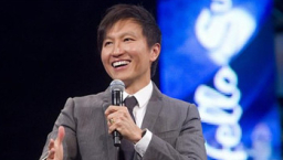 何耀珊專輯五年虧950萬元 康希堅持稱教會無虧損