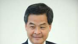 梁振英「沒任何經濟貢獻」論惹宗教體育界反彈