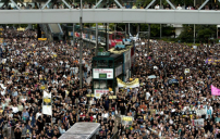 社會氣氛撕裂影響人際關係 港七成市民「不開心」