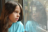 「兩個媽媽」撫養的女孩：我是同性戀家庭的受害者