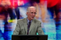 派博牧師:勿墮好萊塢陷阱 性不是罪