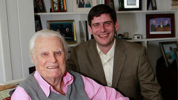 葛培理回答提問「剛大學畢業，但是找不到體面的工作。我想大學四年被我浪費了」