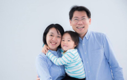 4歲受害女童「小燈泡」媽媽呼籲:可以悲傷、可以感動、可以懷念,但不要批評、不要仇恨、不要憤怒