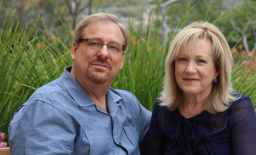 華理克牧師妻子在新書中坦白曾沈溺色情作品