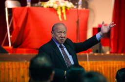 遭穆斯林反對警方不管 唐崇榮佈道團宗教改革講座取消