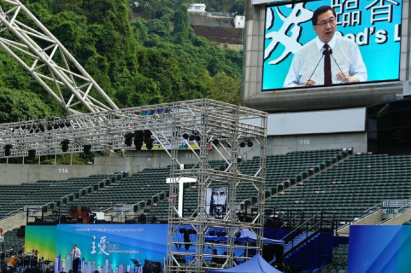 【福音盛會】「撒該快下來!」羅祖澄牧師向學生傳救恩之道