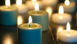 「藍色聖誕節」教會以愛服侍助悲傷者走出陰霾