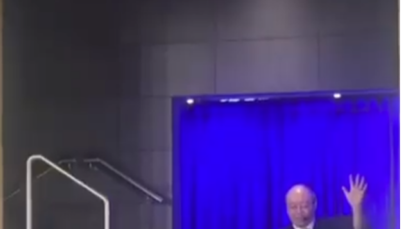 藝人許志安受浸 鄭秀文:人生中最最最最快樂事!