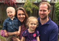 父母見證生命奇蹟:女兒天生無雙腎今天已四歲!