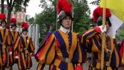 梵蒂岡電影揭「世上最細軍隊」生活