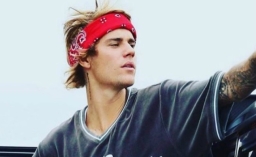 小賈斯汀向IG粉絲翻唱榜首基督教歌《不顧一切的愛》