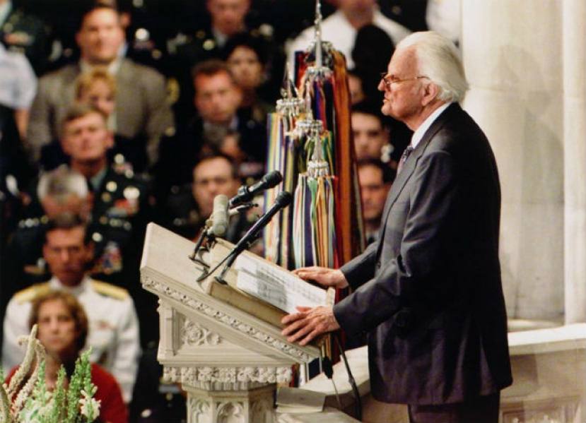 重溫葛培理講道悼9.11 國殤 歷史難忘惟上帝是希望