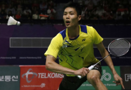 羽毛球手周天成亞運會首奪銀 信仰助力逆風翻盤