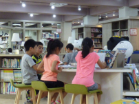 易服童書惹爭議 台家長憂跨性別運動入侵學校