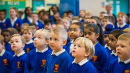 英國中小學宗教課程水準下降 專家憂不利文化未來