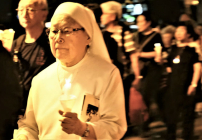 天主教六四祈禱會 百人燃燭光冀現民主中國