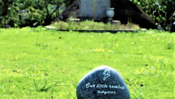 天使花園流產兒安息地 靜修營撫父母哀