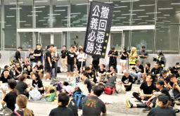 港台教界論時政 少年不畏高牆守護香港人權