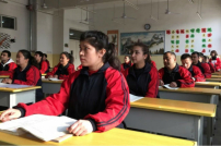 新疆再教育營拘禁穆斯林少數族裔