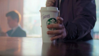 星巴克廣告推動變性 團體斥謊言哄兒童