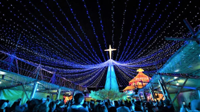 台灣基督教燈會 獨創十字架尖塔傳主光