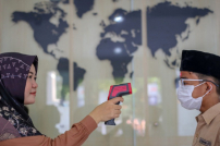 唐崇榮牧師證道:不可停止聚會給魔鬼留地步