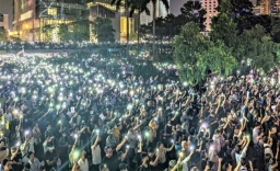 民調：港人對警方信任跌谷低 逾半完全不信任