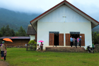 老撾薩滿巫師尋上帝入獄 誓建教會為村民掃盲