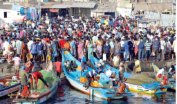 印度疫情肆虐 信義會救援戰士進貧民區派物資