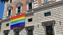 「同志驕傲月」 美駐教廷大使館掛彩虹旗被斥