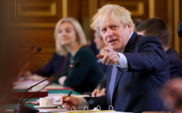 英首相約翰遜宗教身分游離 天主教會再婚立場搖擺