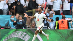 英格蘭入球功臣 兒時父親被謀殺：反對種族歧視