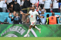 英格蘭入球功臣 兒時父親被謀殺：反對種族歧視