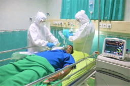 新冠奪命破400萬 疫戰醫生感悟「愛」勝醫學