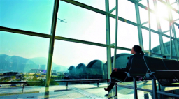 中神談港人留散 移民:重塑家庭契機