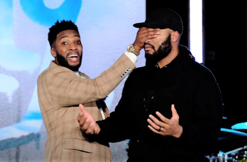 「病毒」牧師學耶穌醫瞎子 吐口水塗人眼捱批