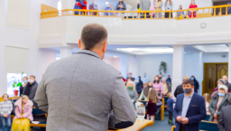 男士討厭去教堂? 革新講道有妙法