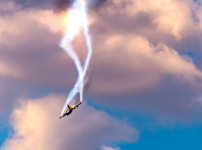 飛機險墜大海乘客勇救:上帝護航安降跑道