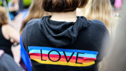 明光社探討青少年同性傾向 康貴華:疏理情感依賴的根源