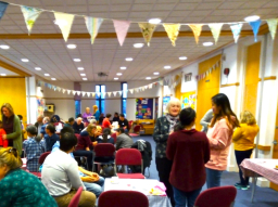 咖啡館設英語教室 移英港人6個月適應期?