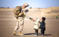 世界祖父母日:軍人長者憶述沙漠執勤趣事