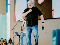 馬鞍峰教會任命女牧師 美南浸信會推遲除名决定